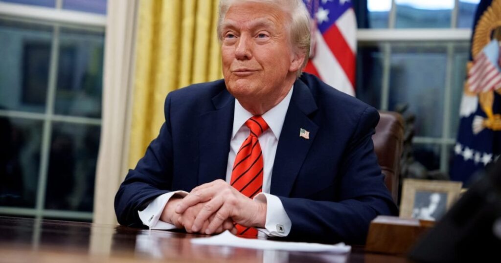 トランプは、継続的な支援のためにウクライナから希土類で5,000億ドルを要求します