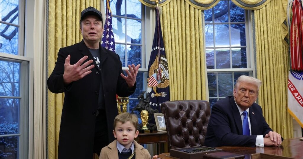 ムスクの楕円形のオフィススタントは、彼の影の大統領職を見通しにします|ドナルド・トランプは、マスクの家族がホワイトハウスを訪れたときに支援的な役割を担った。