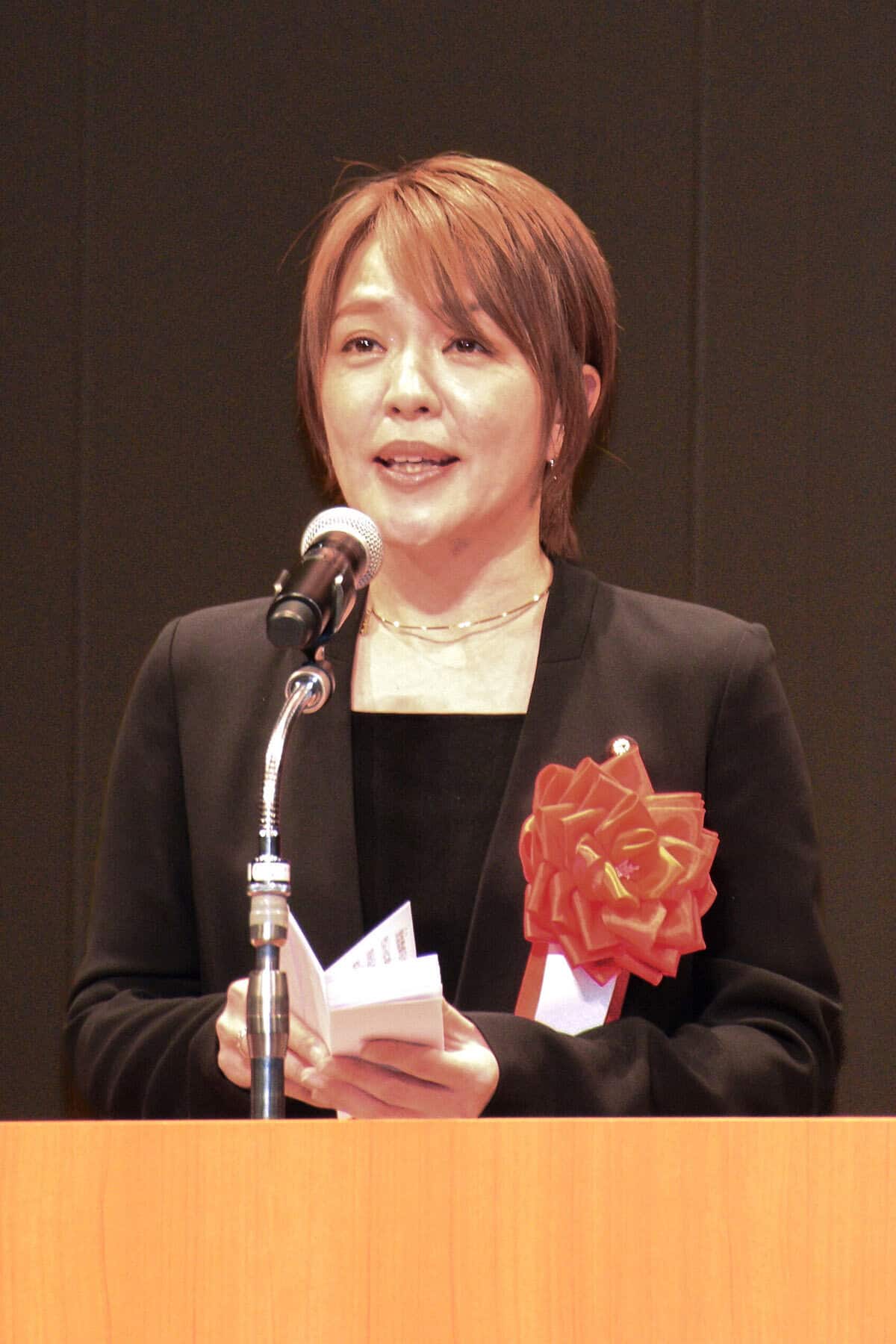今井絵理子氏『竹島の日記念式典』に登壇も「やる気の無さが伝わる」スピーチ酷評…元アイドル議員として露呈した致命的な弱点