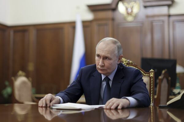ロシア経済の実情を知っているのは、他ならぬプーチン首相だろう（写真：代表撮影/AP/アフロ）