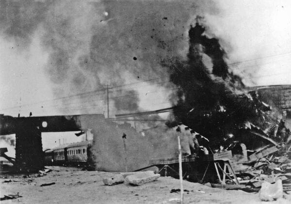 張作霖が爆殺された現場（写真：近現代PL/アフロ）