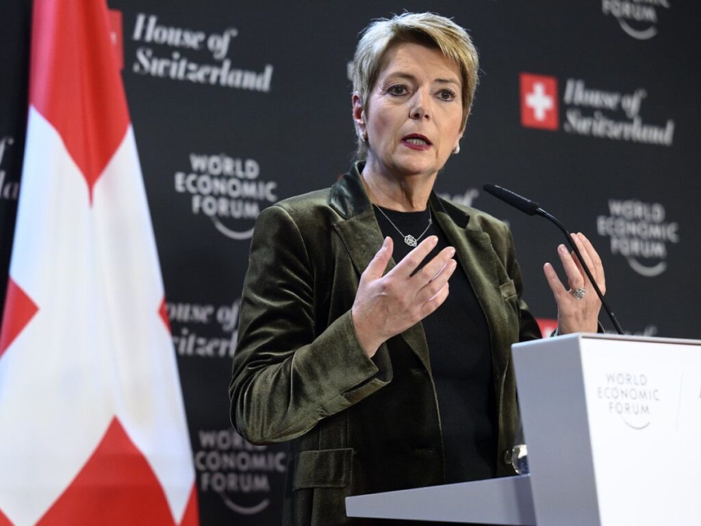 スイスの社長は、Vanceのスピーチに関する物議を醸すコメントを軽視しています