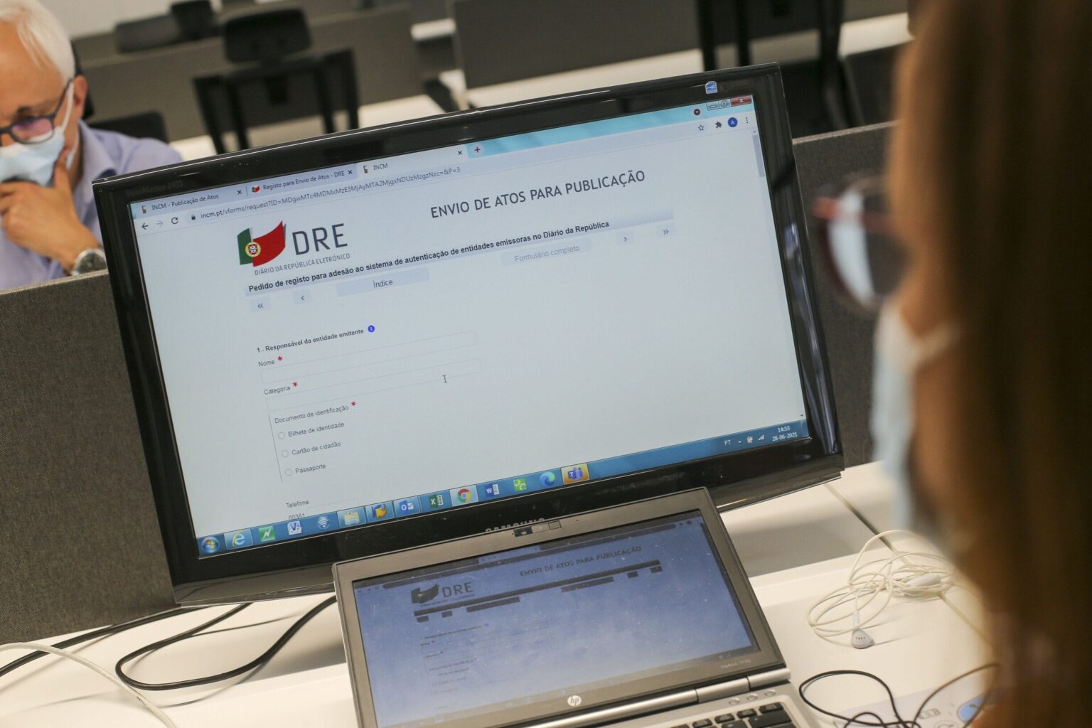 「Lia」、「DiárioDaRepública」の法律の相談に役立つAIツール