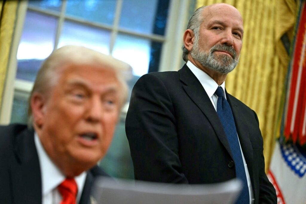 トランプの役人は、管理が大規模な削減の基礎を築くため、社会保障を「間違っている」と呼ぶ