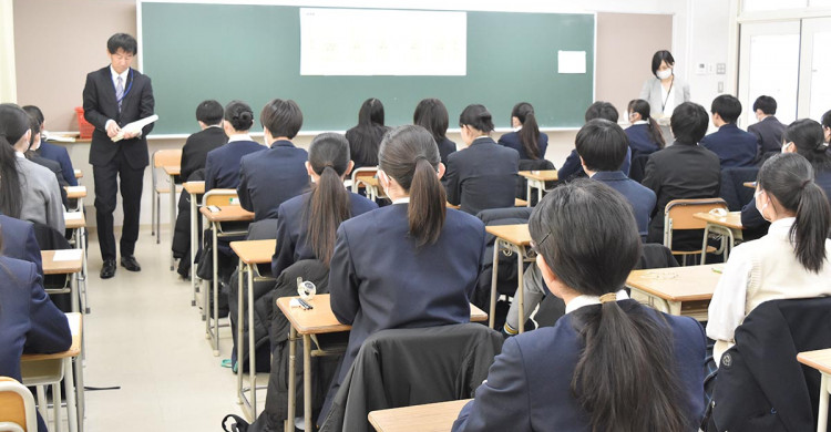 神奈川県内の公立高入試始まる 全日制競争率１・１７倍 合格発表は２８日 - カナロコ by 神奈川新聞