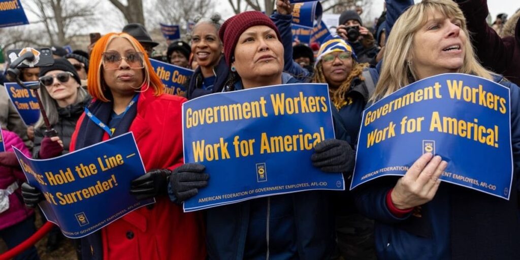 「これはどれもお金を節約することではない」：連邦労働者のトランプ・マスクのパージに対する怒り