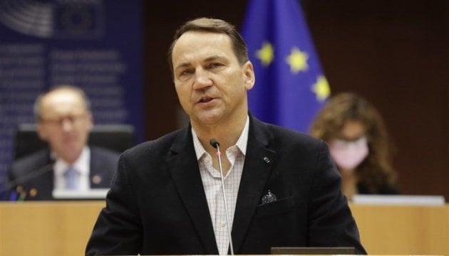 プーチン大統領の失敗は目に見えなければならない：シコルスキーは、今年のウクライナでの戦争に決定的であることを望んでいます。