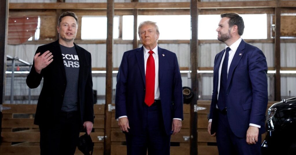 法律専門家は、「憲法上の危機」をJDヴァンスとイーロン・マスクがトランプに対する裁判官の権威に警告しています