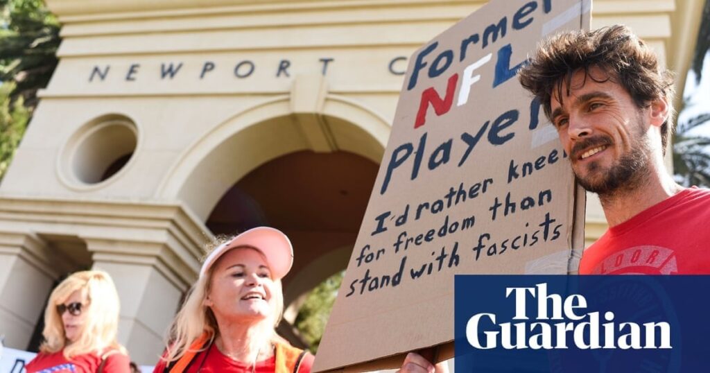 「この国が象徴するすべてに反対」：元NFLプレーヤーのクリス・クルウェは彼の地元の反マガ抗議国民を取ります