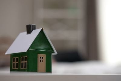 警告にもかかわらず政府が無視する1回限りの農村住宅を制限するための勧告