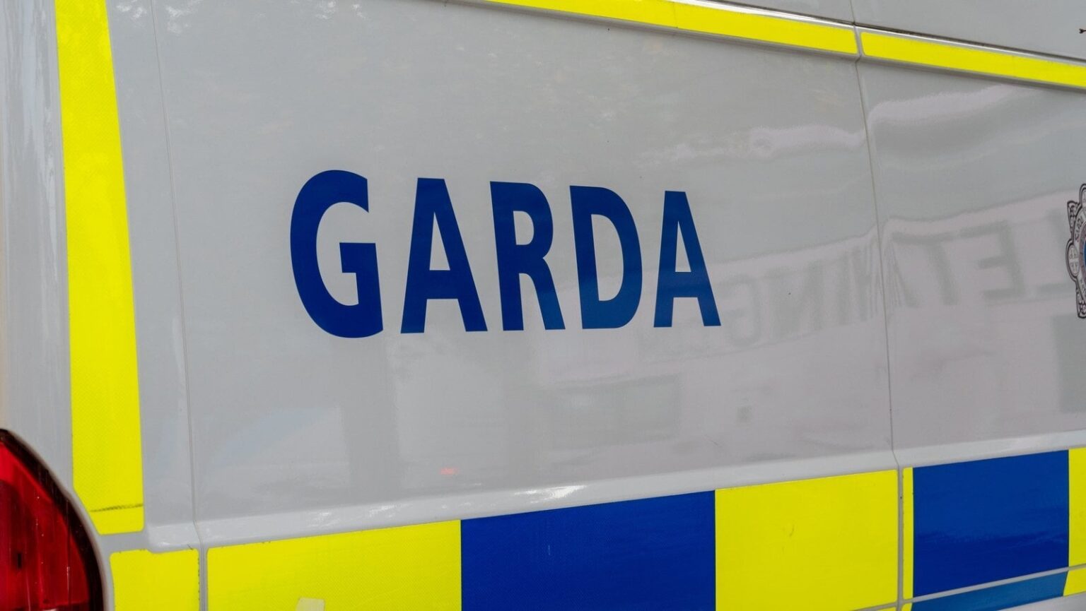 Co Kerry Houseで見つかった男性と女性の体