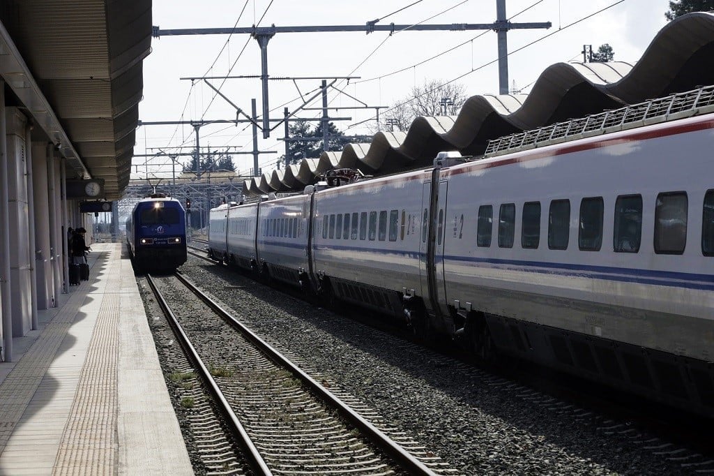 ギリシャの列車：技術的な問題のためにリアノクラディでの電車