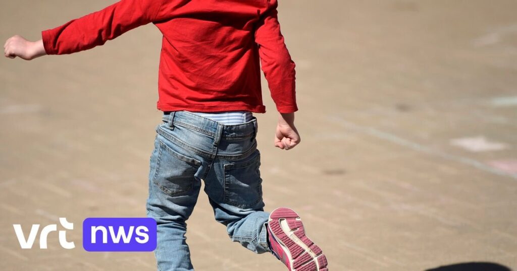 CLBは、行動上の問題を抱える学生の記録的な数を参照してください：「若者は自分の問題を言葉にすることはできません」