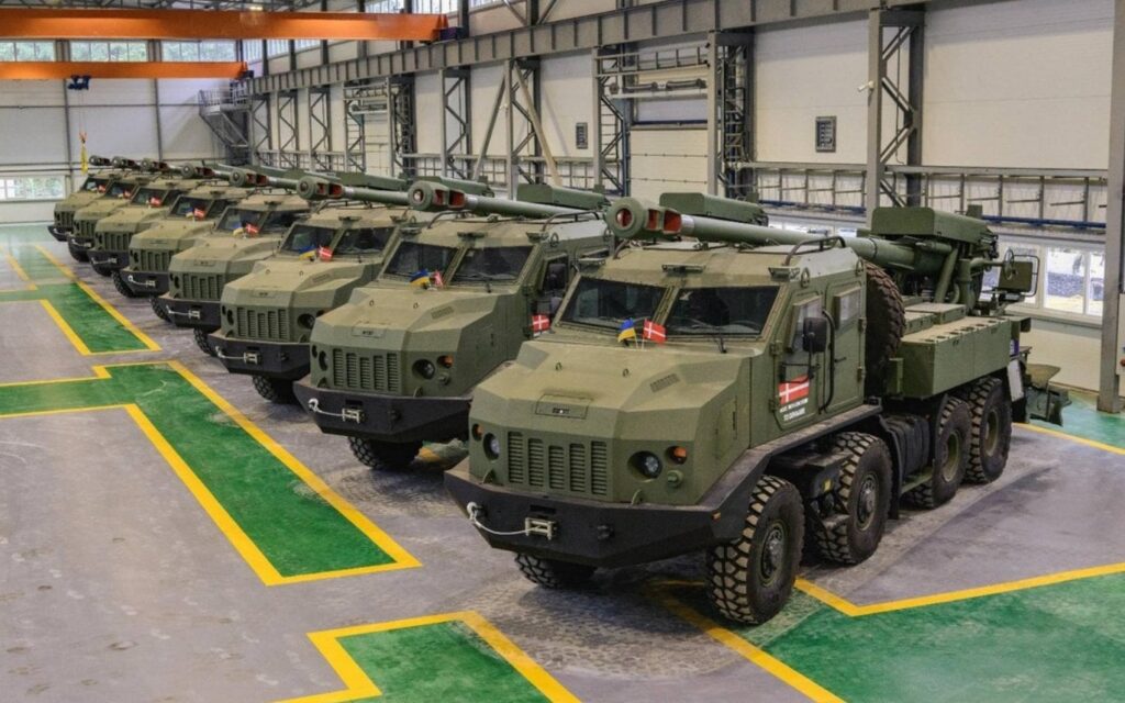 カナダは、デンマークのモデルに基づく武器生産に2,800万ドルを割り当てます。さらに、カナダは、ウクライナの防衛部門に働き、投資したい独自の企業を支援するために、さらに1050万ドルを提供します。