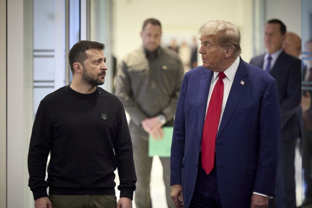 イギリスのページ：トランプは、ドイツでの戦争後に設定された賠償金よりも悪い条件のある契約をウクライナに提供しています