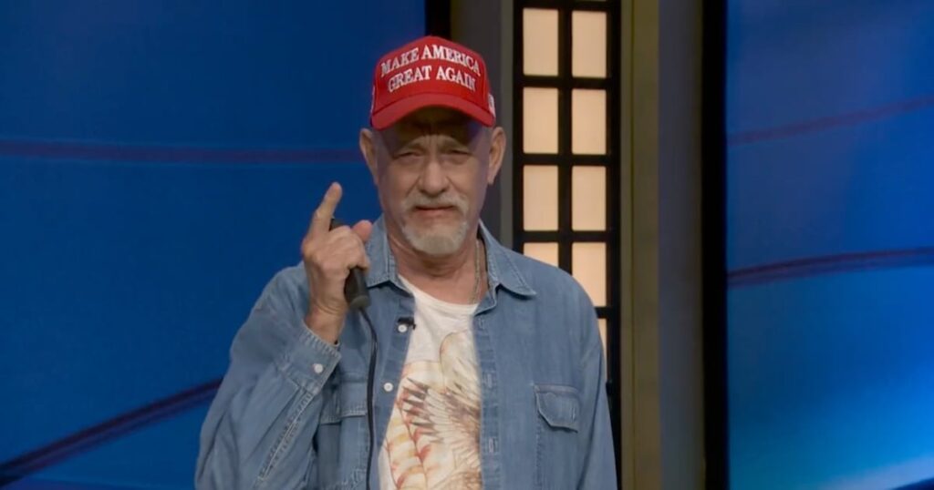 マガはトム・ハンクスを溶かしてSNL50で人種差別主義者のトランプファンを演じています