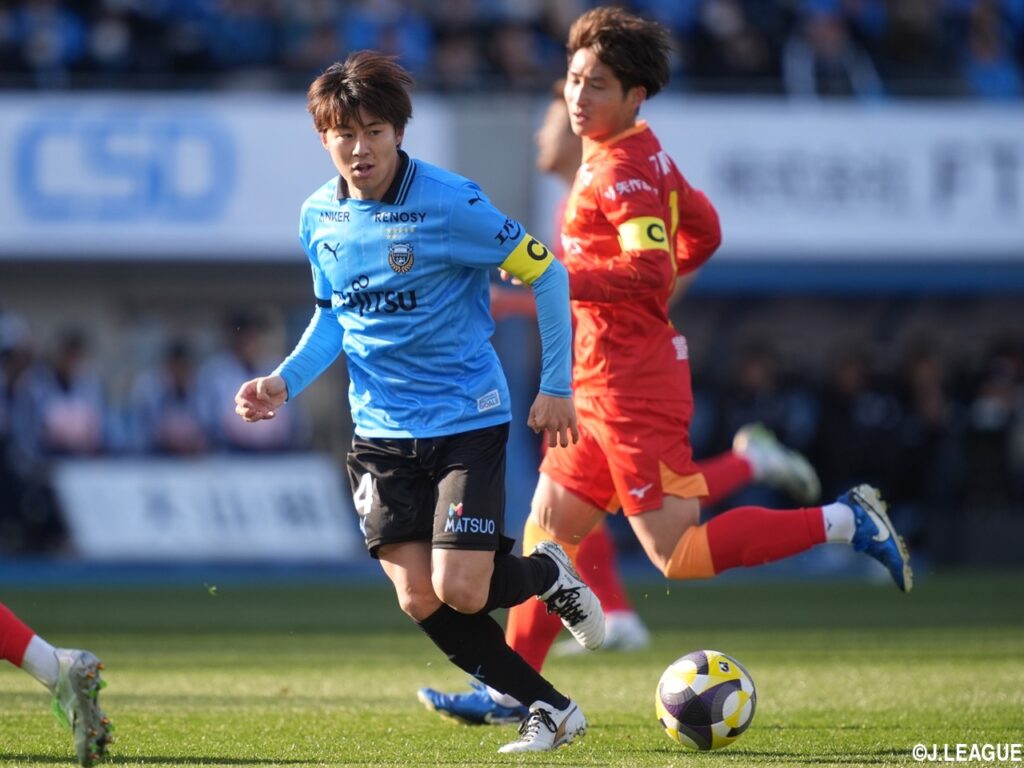 DF高井幸大の先制弾を皮切りに後半4発!! 長谷部新体制の川崎F、名古屋に完封勝利で白星スタート!! - ゲキサカ