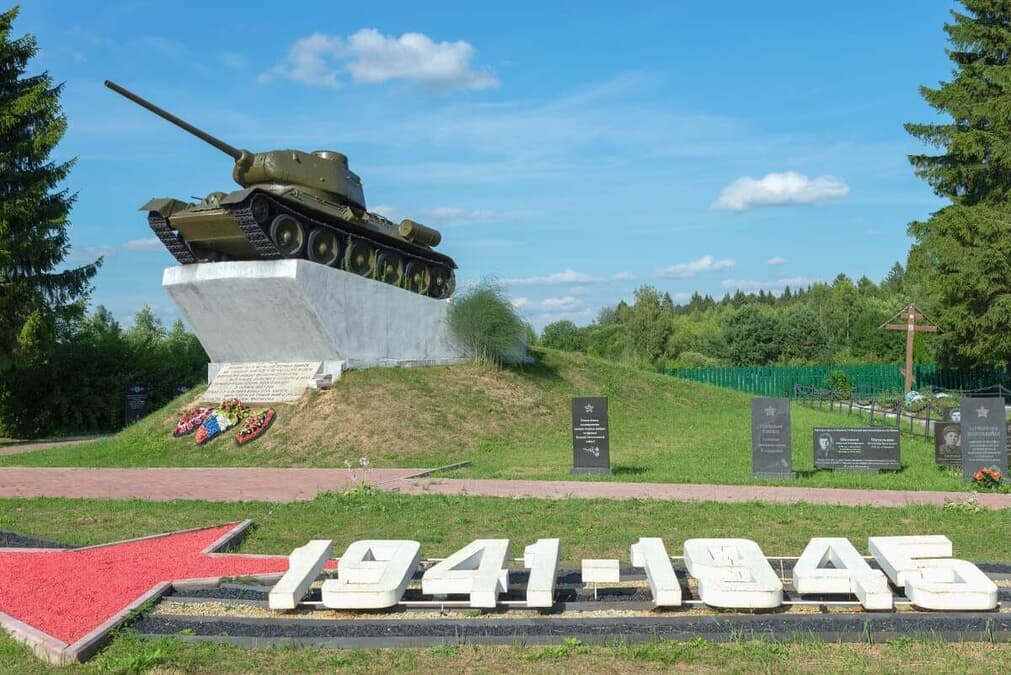 ロシアの戦車不足いよいよ深刻...「独ソ戦」時代のT-34戦車まで「出撃準備」映像が拡散中 - ニューズウィーク日本版