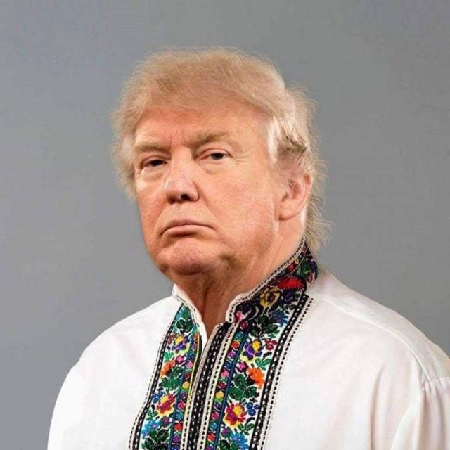 サンクトペテルブルクのコサックがD.トランプに戻ったのはエサウルの称号（ロシアのコサックの船長）