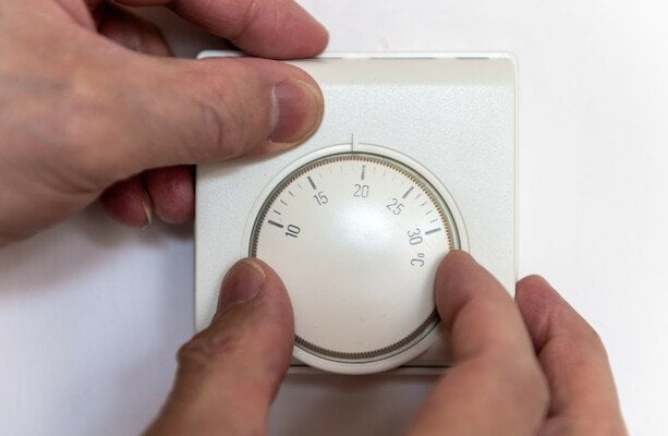提案の嵐の修理コストは、より高い電力料金が「病気の冗談」になる可能性がある、とTDは言う