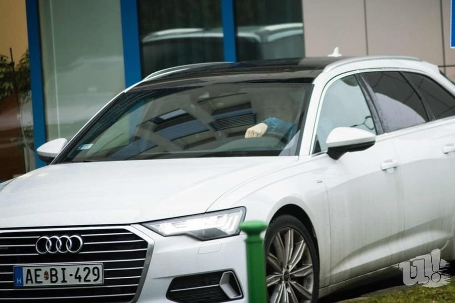 ベンス・ピンテル：győrのプロパガンダリーダーであるフィデスは、公金で高級車を借りる