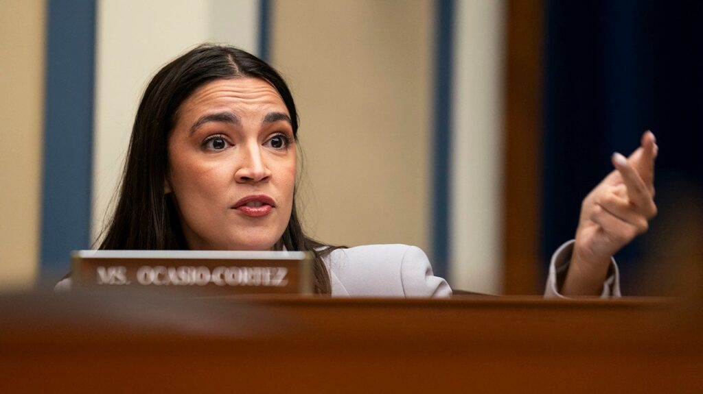 Ocasio-Cortez：Musk '私たちの分類情報は、国家安全保障に対する重大な脅威です」