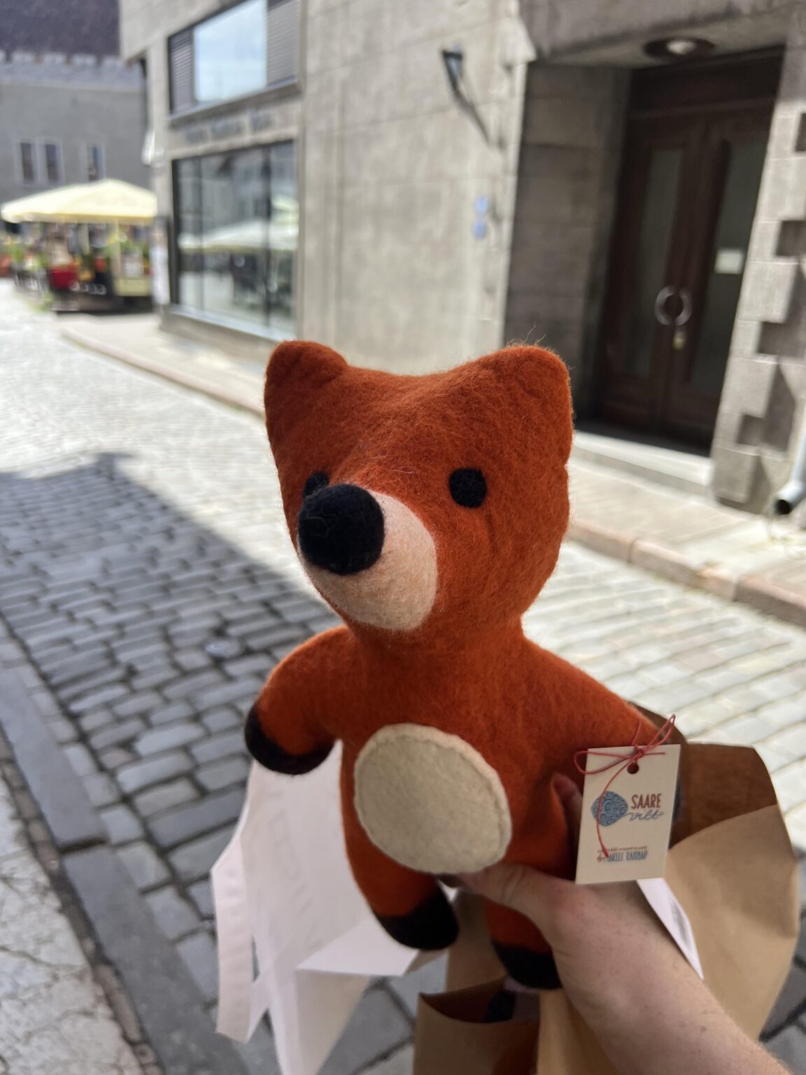 これらのフェルト動物はどこでオンラインで見つけるのですか？私は彼らがいくつかの店や空港で販売されていることを知っていますが、私はオンラインで見つけることができません:(