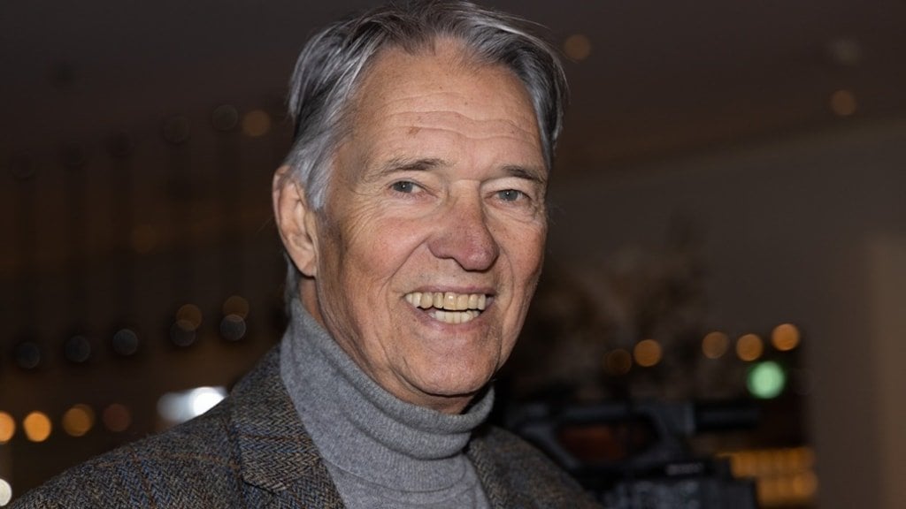 Ron Brandsteder（74）は亡くなりました