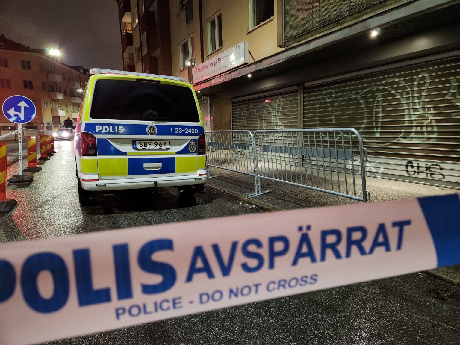 スウェーデンの学校で銃撃、10人死亡か 警察「テロ疑わず」　この学校は正規の教育を修了していない、または高等教育を受けるのに必要な成績を得られなかった成人のための学校