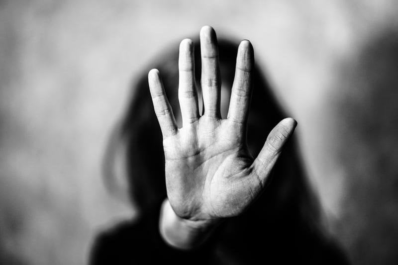 数十のNGOが、テートブラザーズの場合にDIICOTに明確化を要求し、彼らの禁止が提起された後にルーマニアを去ります