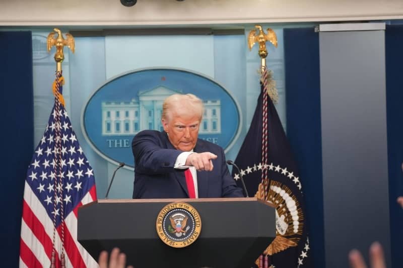 トランプは「絶対に」欧州連合に関税を課します