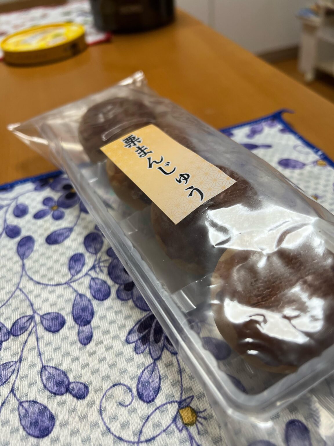 近所のスーパーに4P細川たかしあったので保護