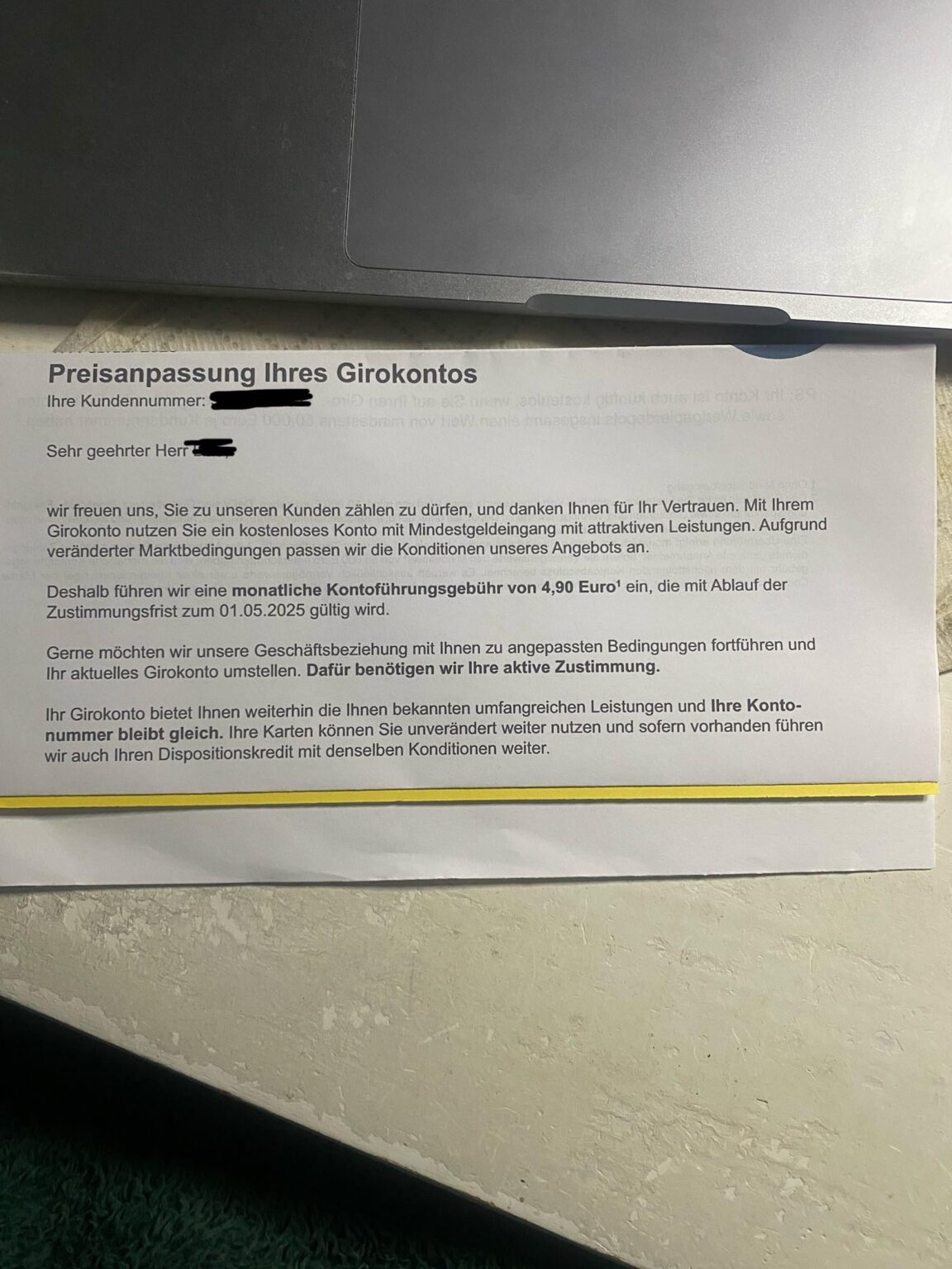 Commerzbankは月額料金を請求したい、