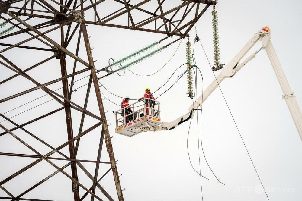バルト3国、ロシアとの電力網遮断 「歴史的な日」と欧州委員歓迎