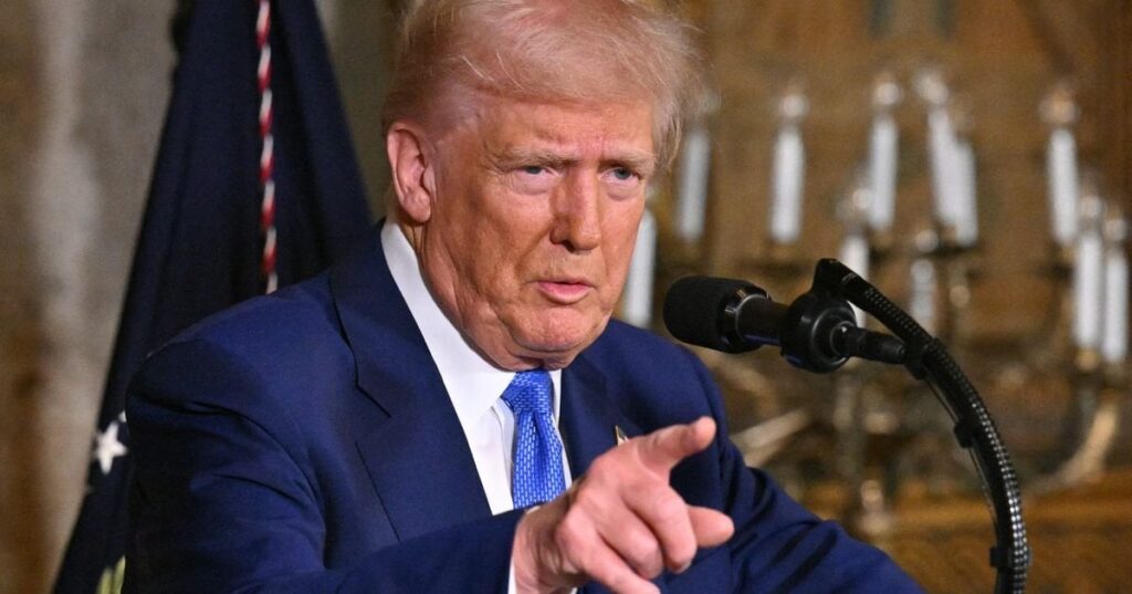 トランプの新しい大統領令は激しい反発を引き起こす：「本格的なパワーグラブ」