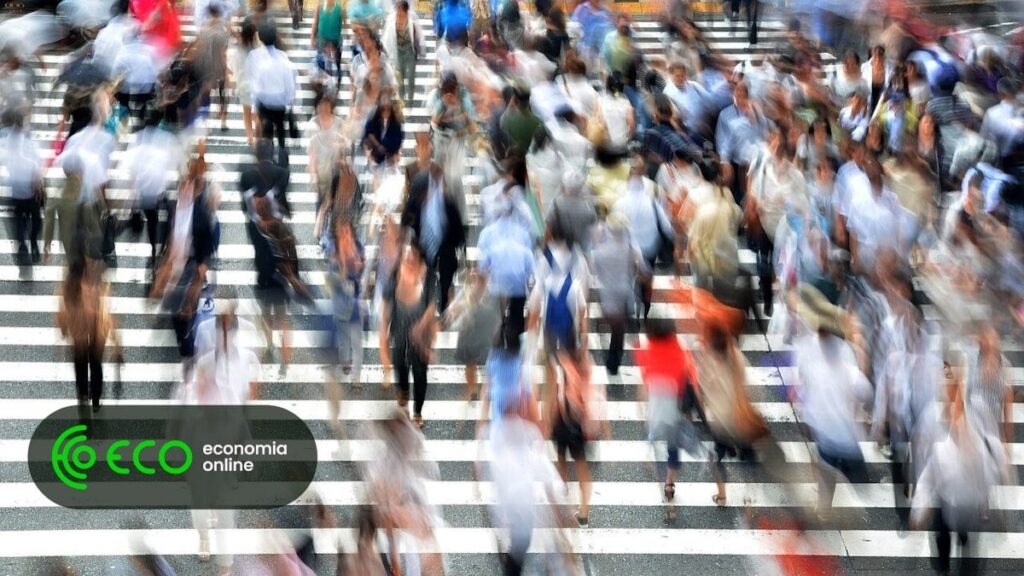 純平均給与は10％から1,142ユーロです。それは10年の最大の登山です。最も稼ぐ職業を参照してください