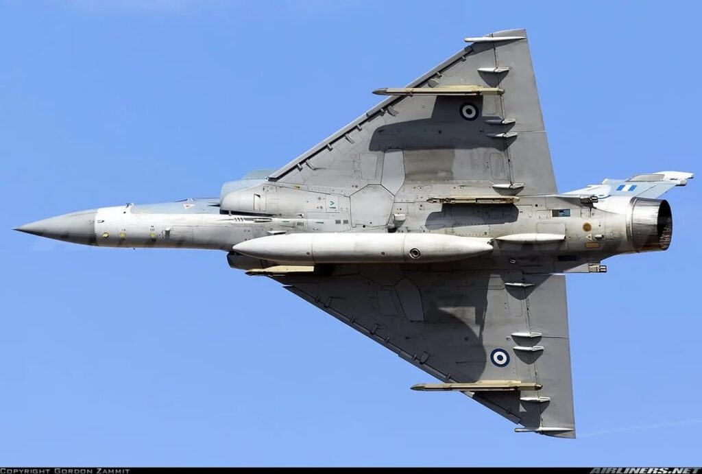 最初のフランスのミラージュ2000の戦闘機はすでにウクライナに到着しました。フランス国防相のセバスチャン・レコーン。
