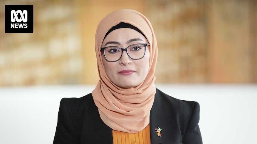オーストラリアの政治家ファティマペイマンは、イランが女性の「声が聞こえる」場所だと言ったことを謝罪します