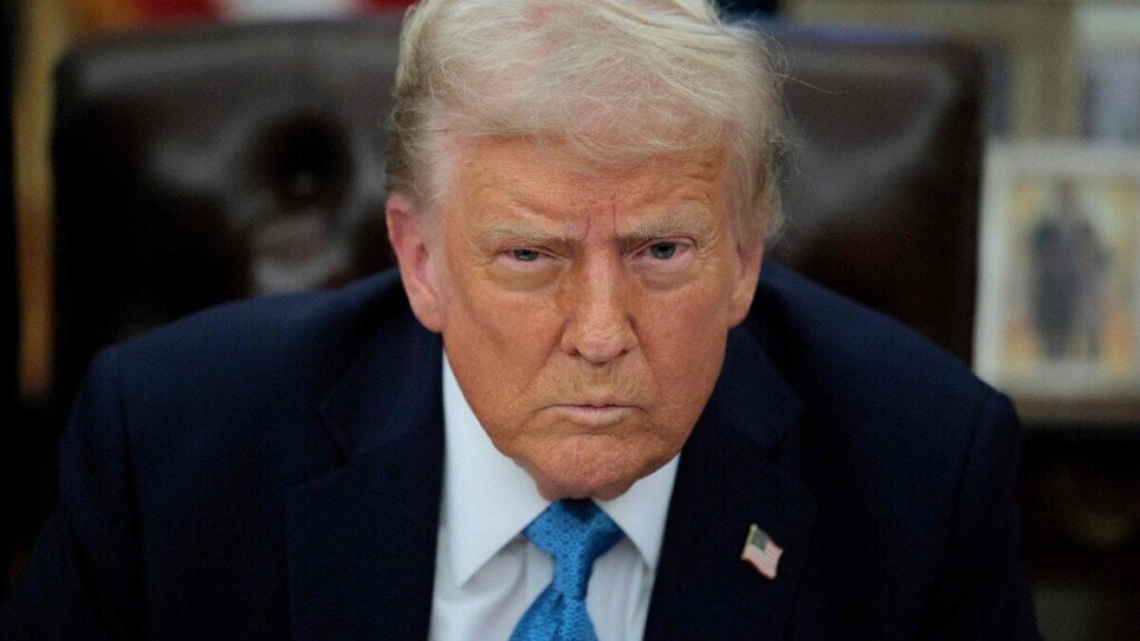 トランプは、彼が最も航空機のキャリアが貿易戦争に勝つと信じている - 彼はしない