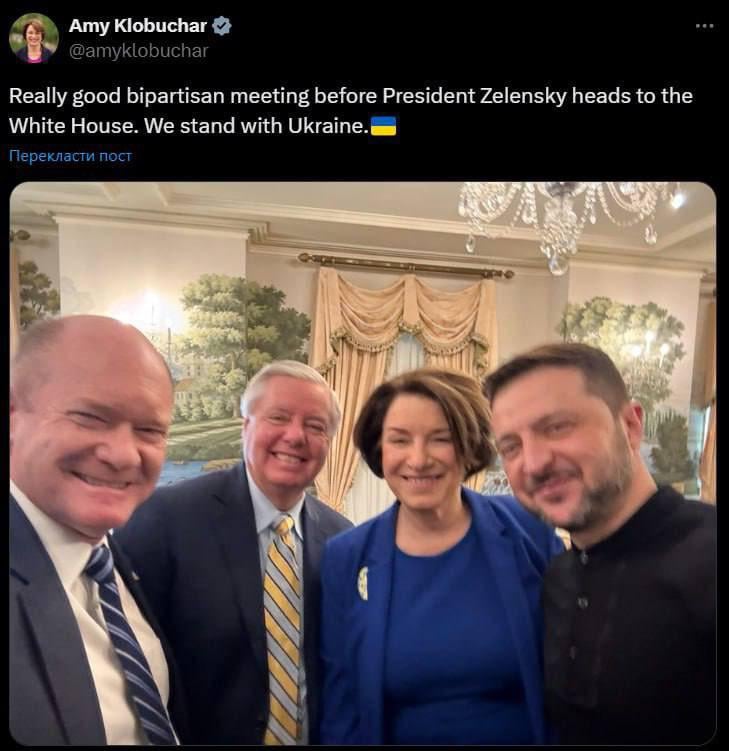 ウクライナの大統領であるVolodymyr Zelenskyyは、ホワイトハウスに旅行する前に上院議員と会いました。