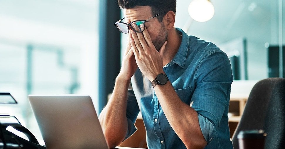 仕事のストレス、censis：従業員の3人のうち1人の燃え尽きリスク
