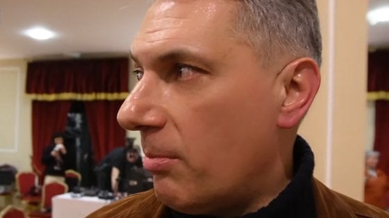 JánosLázárによると