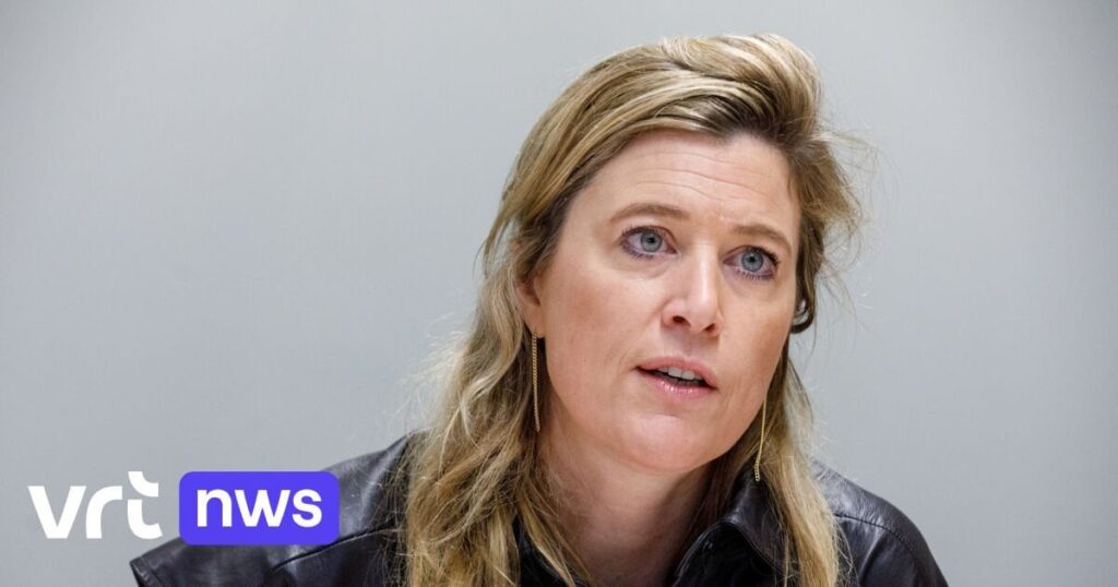 アンネリーズ・ヴェルリンデン法務大臣：「私たちは麻薬暴力に懸命に取り組んでいますが、魔法の解決策はありません」