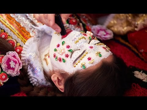 ジェリーナであること - リブノボ /ジェリナの村からの伝統的な結婚式 - トレッティ...
