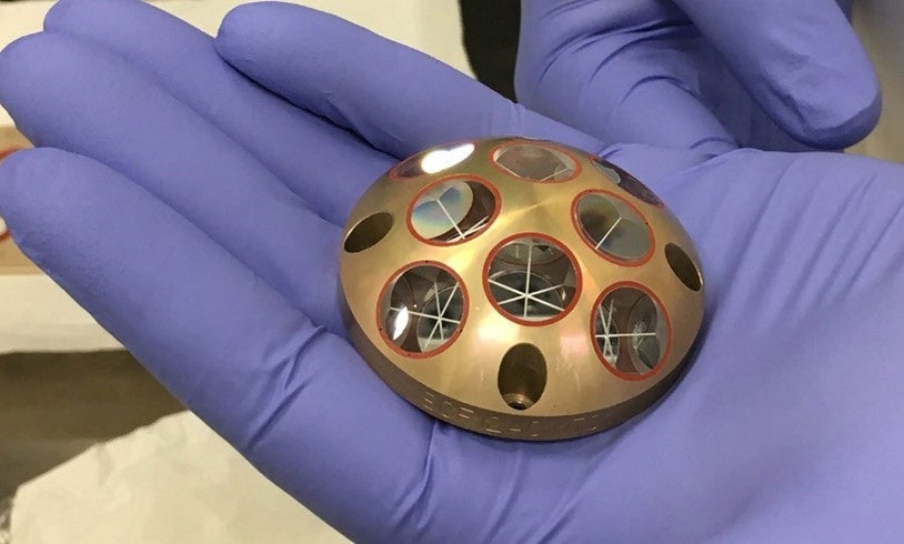 ispace EUROPE、 イタリア政府宇宙機関とのペイロードサービス契約を締結レーザー反射鏡「LaRA2 – Laser Reflector Array」をミッション3で月へ輸送
