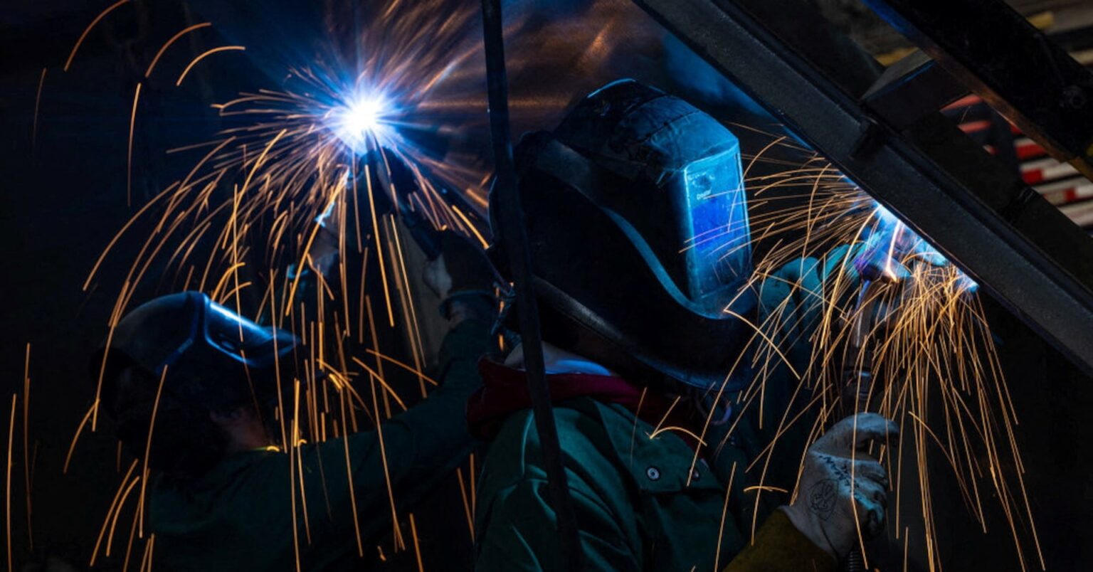 米ＩＳＭ製造業景気指数、2月50.3に低下　支払い価格は急上昇 | ロイター