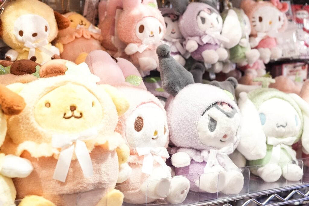 イトーヨーカドーの玩具店「トイロマート」東京・原宿竹下通りに、サンリオ＆ニンテンドーグッズが集結 - ファッションプレス