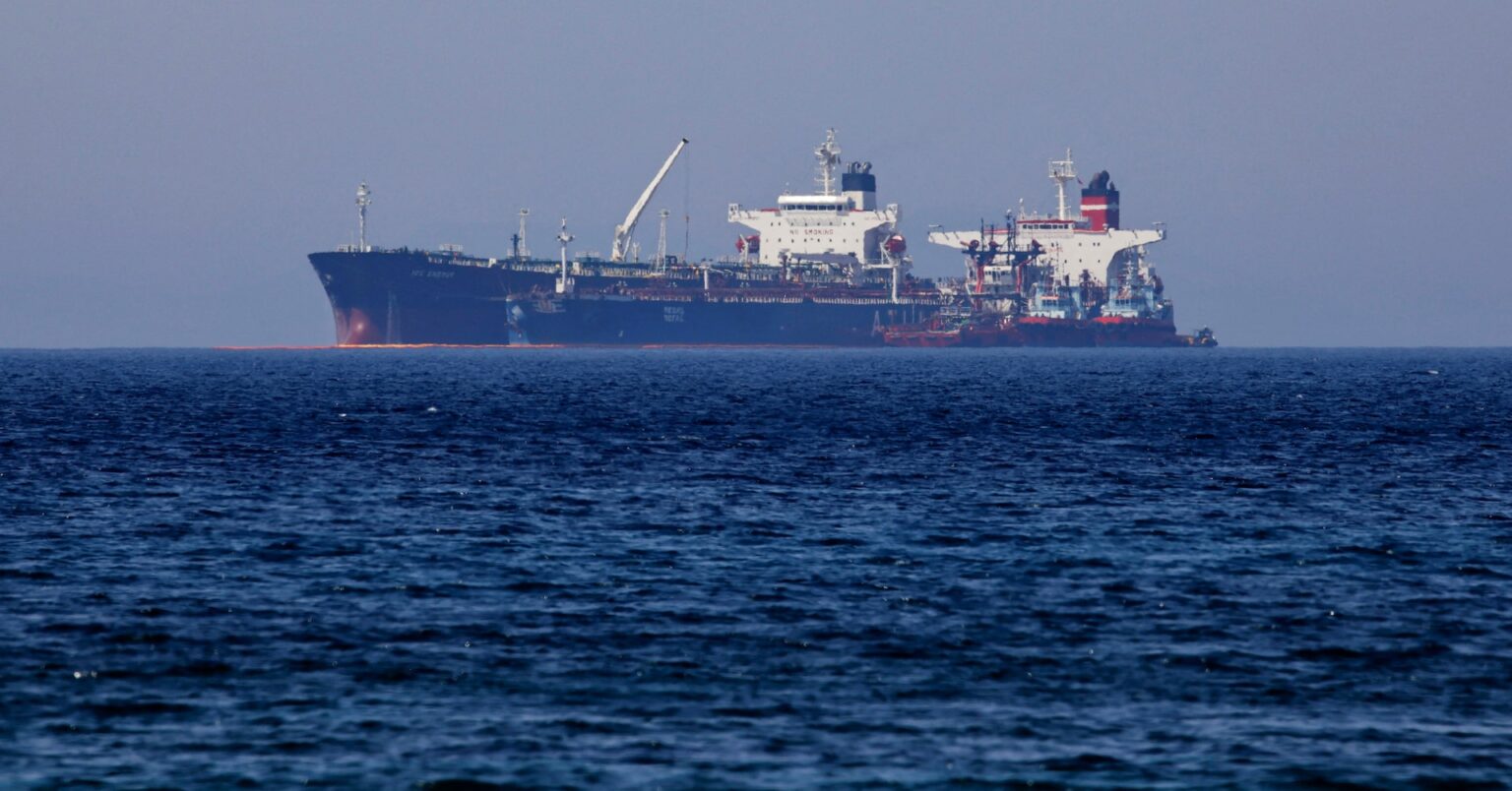 トランプ政権、イラン産原油タンカーの海上検査を検討＝関係筋 | ロイター