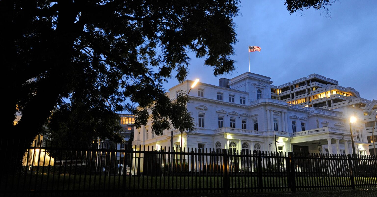 米国務省、西欧諸国中心に在外公館の閉鎖準備＝高官 | ロイター