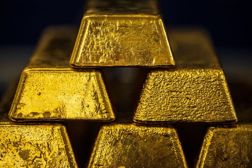 金の輸入急増、米貿易赤字の記録的拡大もたらすもGDPには影響せず – Bloomberg 金の輸入急増、米貿易赤字の記録的拡大もたらすもGDPには影響せず - Bloomberg